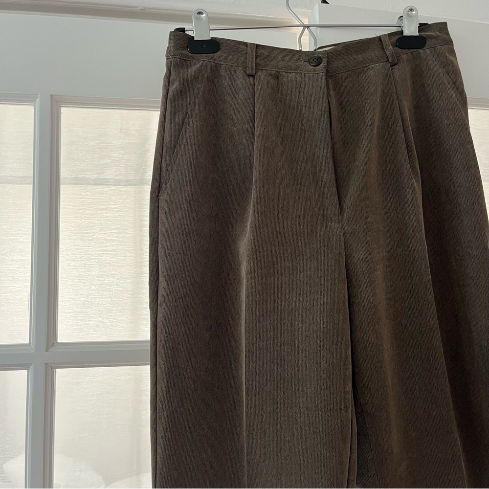 Brown straight leg trouser. Vintage